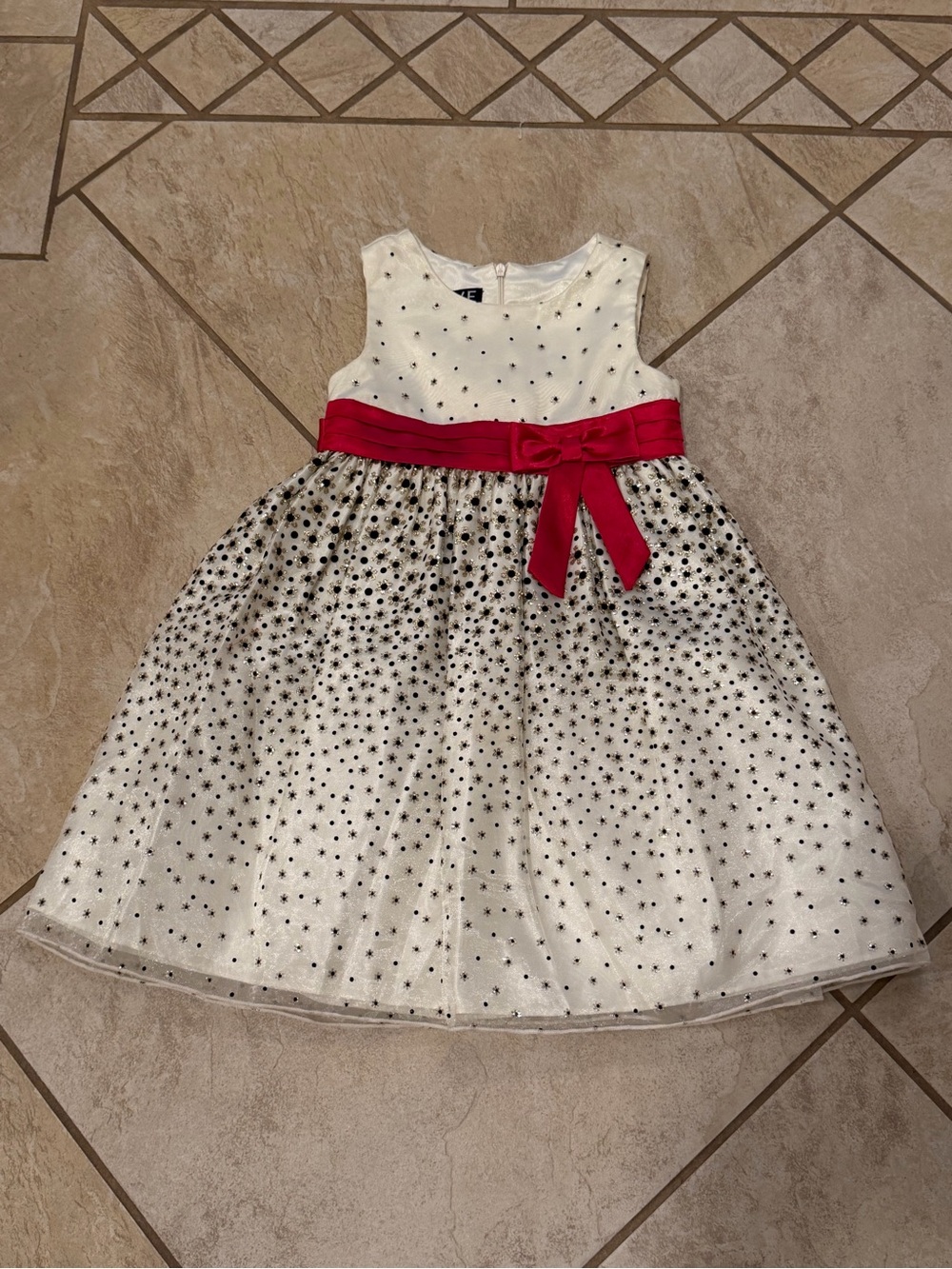 LOVE Girls Holiday Party Dress Size 5 Ivory Glitter Tulle Dress with Red Sash